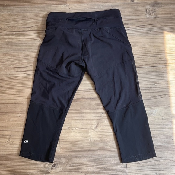 Lululemon Cropped Leggings - Picture 2 of 5